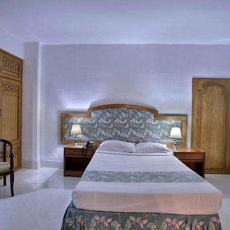 Hotel Purbani International Ltd. Dhaka Extérieur photo