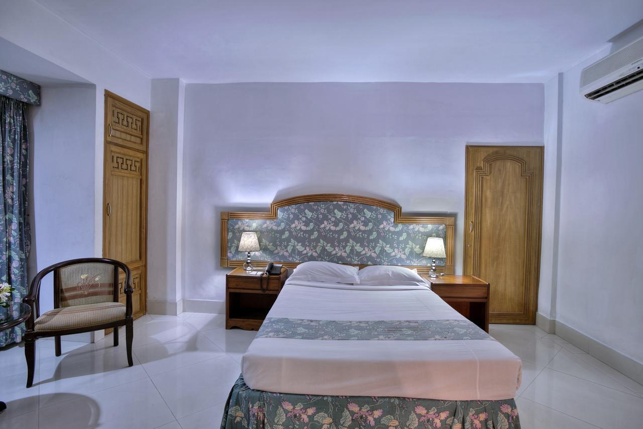 Hotel Purbani International Ltd. Dhaka Extérieur photo