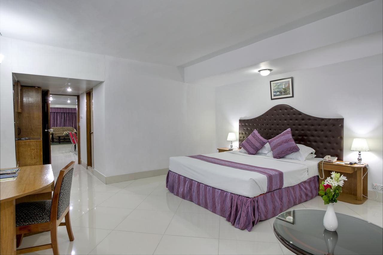 Hotel Purbani International Ltd. Dhaka Extérieur photo