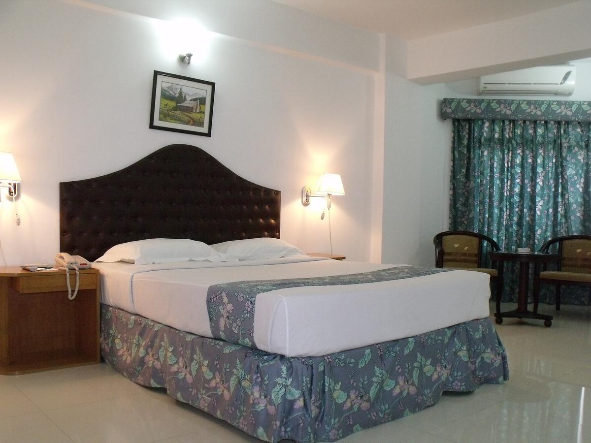 Hotel Purbani International Ltd. Dhaka Extérieur photo